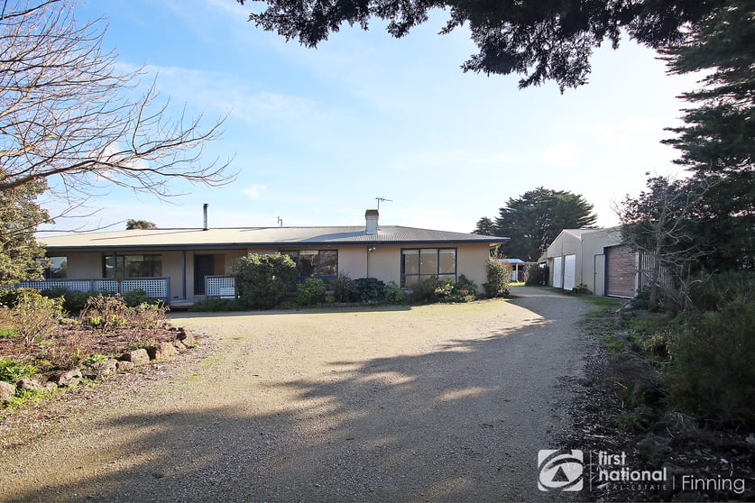 Click to view all images 735 Tooradin Station Road Clyde VIC 3978 - Image 2