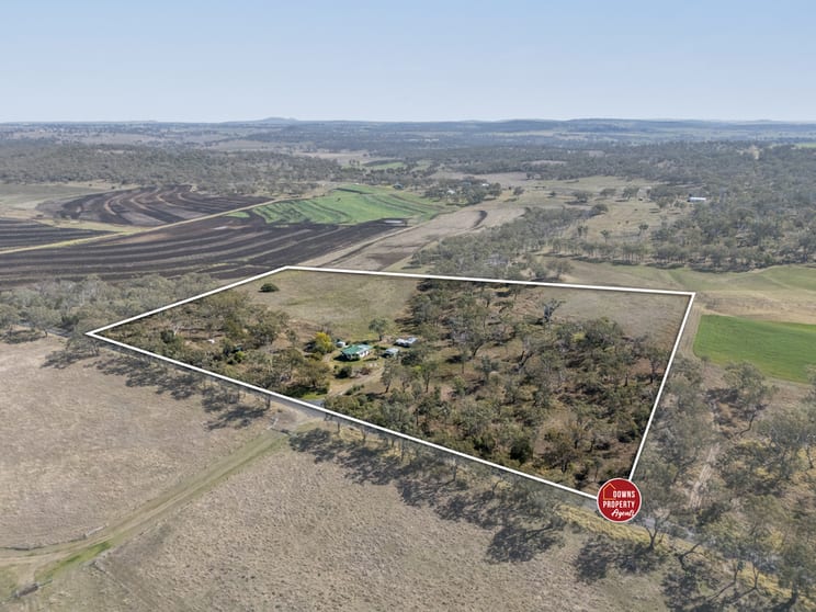 Click to view all images 1529 Pittsworth Felton Road Felton QLD 4358 - Image 1