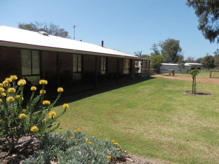 Click to view all images 45 Douglas Rd Carbunup River WA 6280 - Image 1
