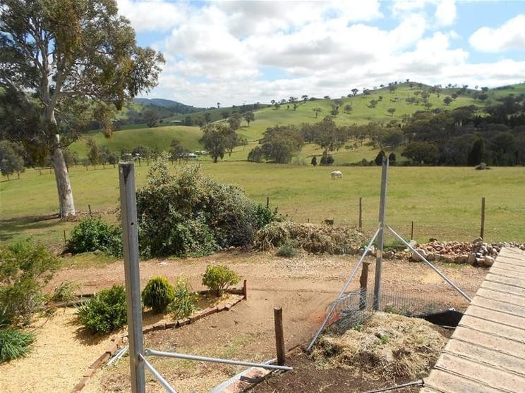 Click to view all images 487 Mount McDonald Road Cowra NSW 2794 - Image 2