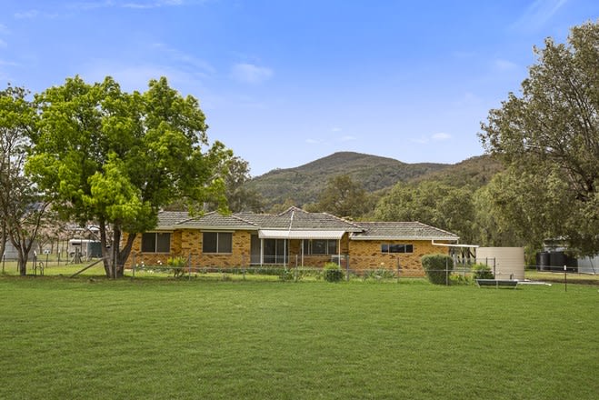 Click to view all images "Peppertrees" 1067 Upper Moore Creek Road Tamworth NSW 2340 - Image 3