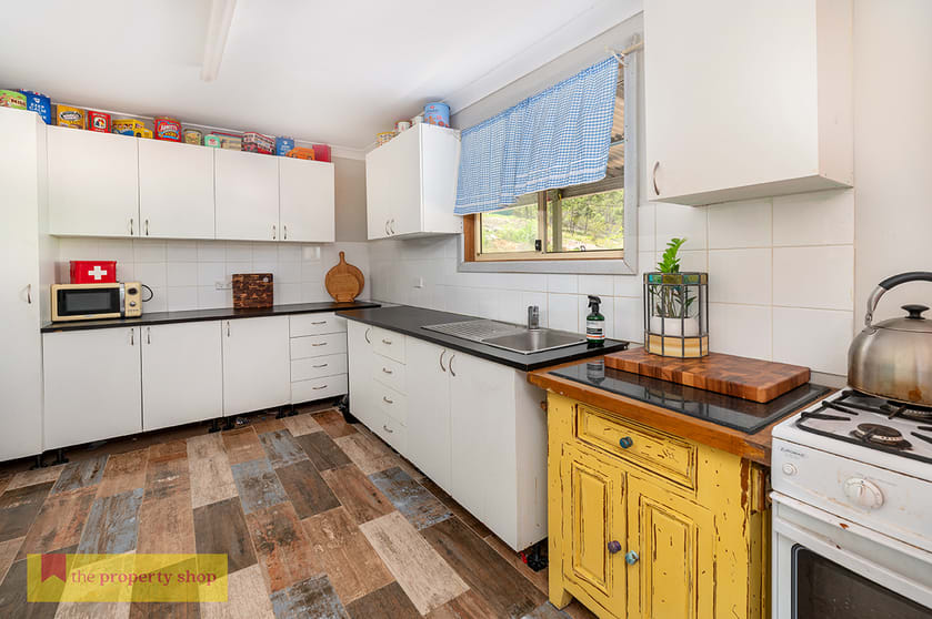 Click to view all images 85 Stringybark Lane Kains Flat NSW 2850 - Image 3