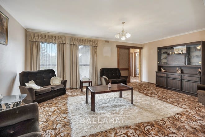 Click to view all images 4 Kingston Court Smythes Creek VIC 3351 - Image 3