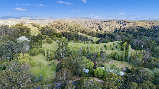 Click to view all images 6748 Araluen Road Braidwood NSW 2622 - Image 2