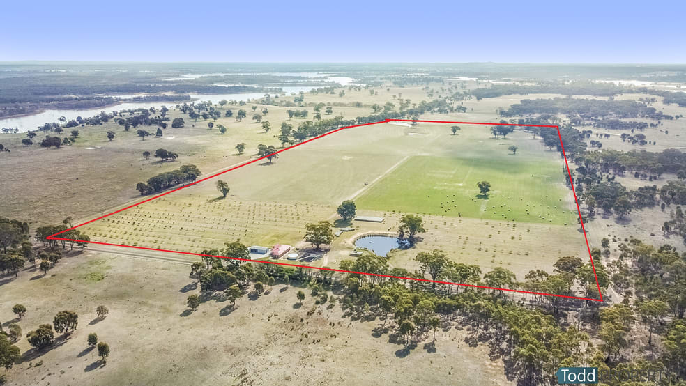 Click to view all images 291 Killeens Lane Heathcote VIC 3523 - Image 3