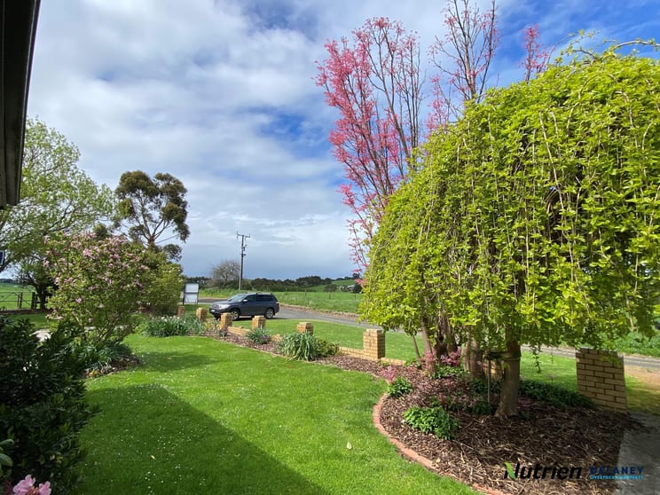 Click to view all images 30 McNallys Road Poowong VIC 3988 - Image 3