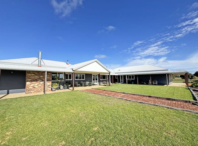 Click to view all images 1947 Dunn Rock Road Condingup WA 6450 - Image 1