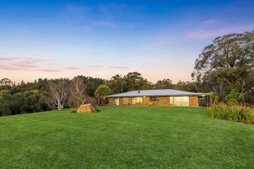 Click to view all images 251 Marble Hill Road Norton Summit SA 5136 - Image 3