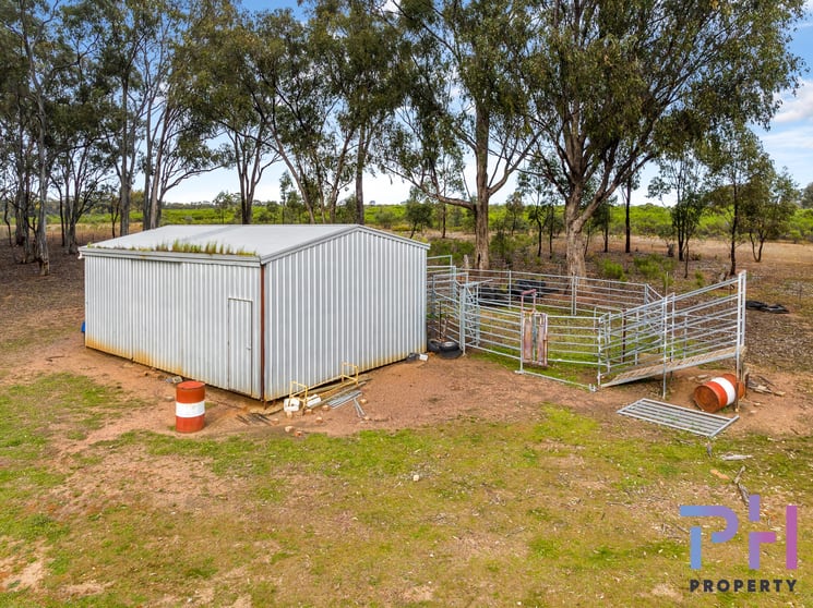 Click to view all images 43 Rowe Lane Marong VIC 3515 - Image 3