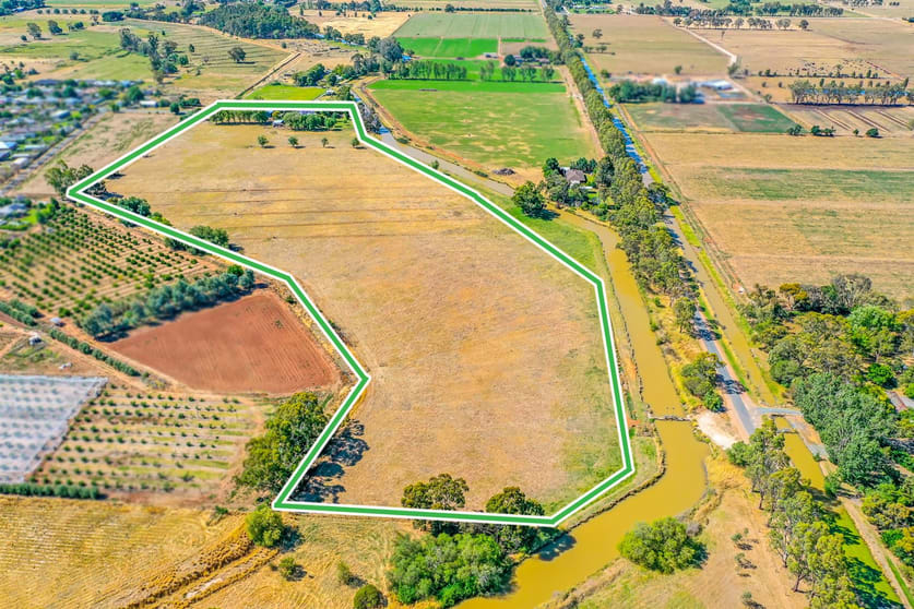 Click to view all images 25-32 Little Campbell Street Tongala VIC 3621 - Image 3