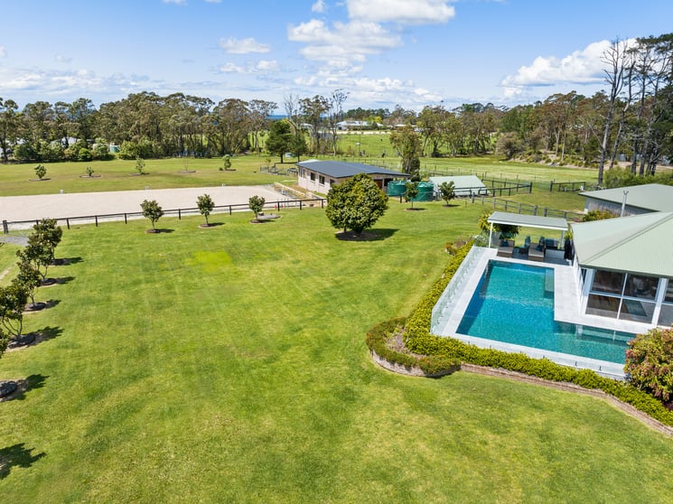 Click to view all images Somersby NSW 2250 - Image 3