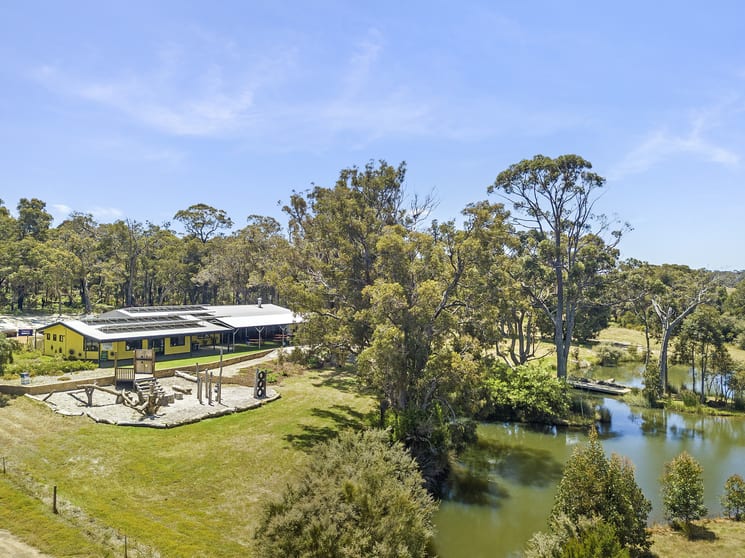 Click to view all images 62 Harmans Mill Road Metricup WA 6280 - Image 3
