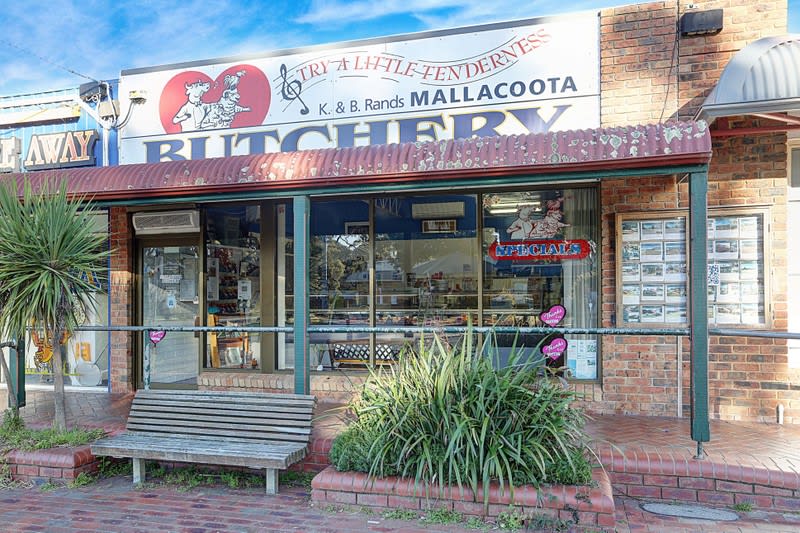 Click to view all images 47 Maurice Avenue Mallacoota VIC 3892 - Image 3