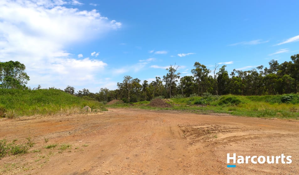 Click to view all images 29790 Bruce Highway Apple Tree Creek QLD 4660 - Image 2