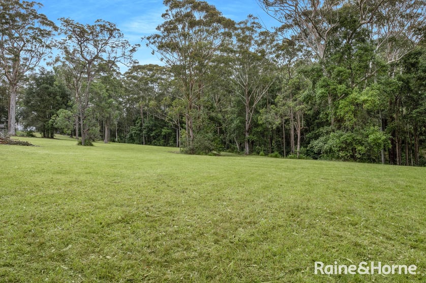 Click to view all images 49a Woollamia Road Falls Creek NSW 2540 - Image 2