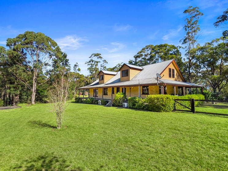 Click to view all images 172 Weatherboard Ridge Road Blaxlands Ridge NSW 2758 - Image 2