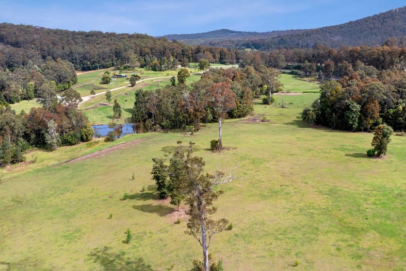 Click to view all images F1465 Princes Highway Termeil NSW 2539 - Image 2