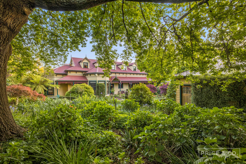 Click to view all images 210 Stock Road Drouin West VIC 3818 - Image 3