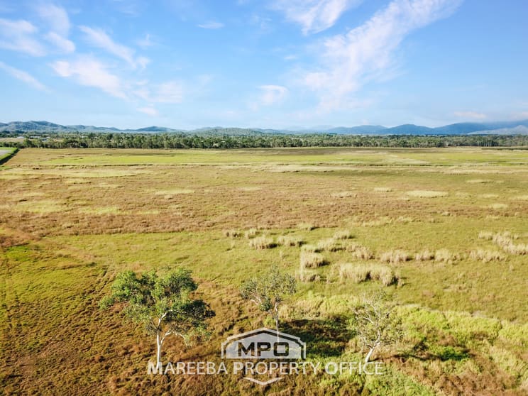 Click to view all images 167 Tinaroo Creek Road Mareeba QLD 4880 - Image 2