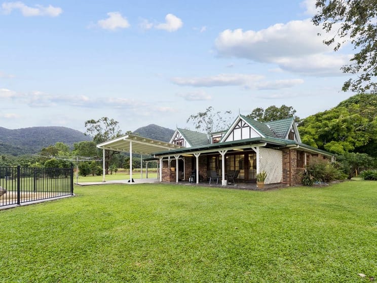 Click to view all images 445 Gray Road Green Hill QLD 4865 - Image 3