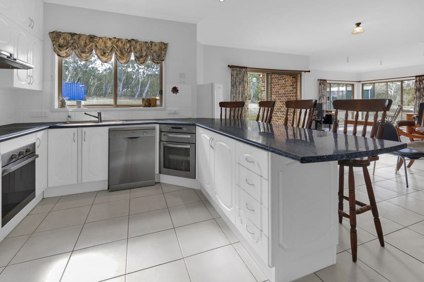 Click to view all images 351 Barnet Drive Mount Fairy NSW 2580 - Image 3