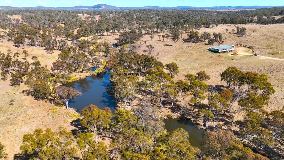 Click to view all images 142 Six Mile Road Dundee NSW 2370 - Image 2