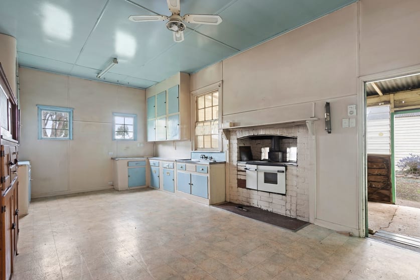 Click to view all images 88 Coombe Lane Mia Mia VIC 3444 - Image 3