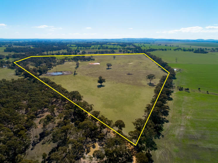 Click to view all images 422 Sims Lane Homebush VIC 3465 - Image 3