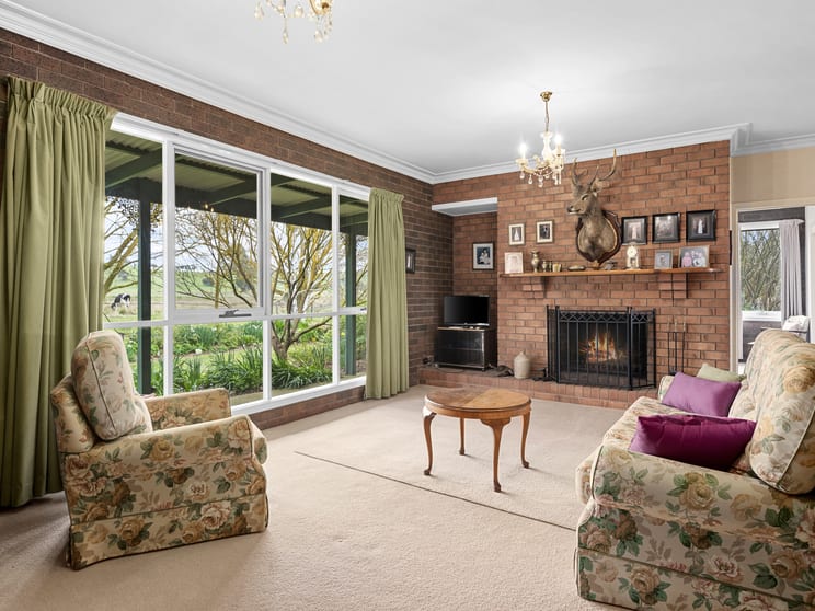 Click to view all images 178 Midland Link Highway Maindample VIC 3723 - Image 2