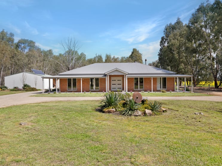 Click to view all images 663 Carraragarmungee Estate Road Byawatha VIC 3678 - Image 2