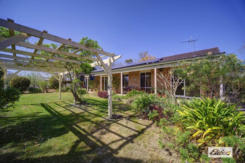 Click to view all images 1361 Comboyne Road Killabakh NSW 2429 - Image 3