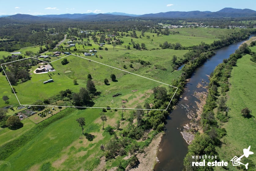 Click to view all images 129 Koree Island Road Beechwood NSW 2446 - Image 2