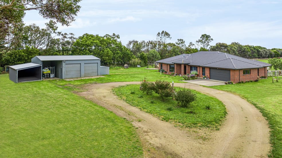 Click to view all images 9 Marshmans Road Wurdiboluc VIC 3241 - Image 2
