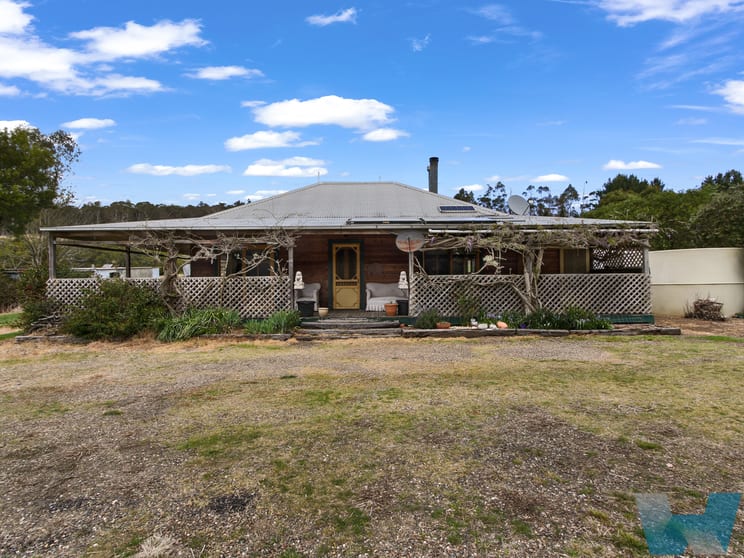 Click to view all images 5350 Bairnsdale-Dargo Road Cobbannah VIC 3862 - Image 2