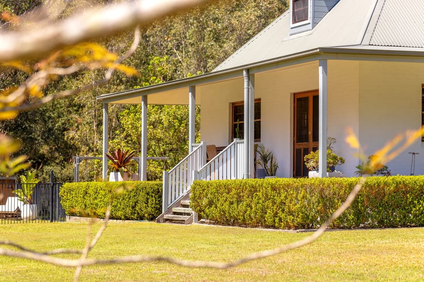 Click to view all images 183 Beach Road Mitchells Island NSW 2430 - Image 1