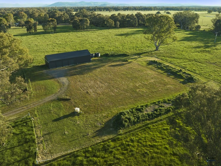 Click to view all images 530 Benalla-Tatong Road Benalla VIC 3672 - Image 3