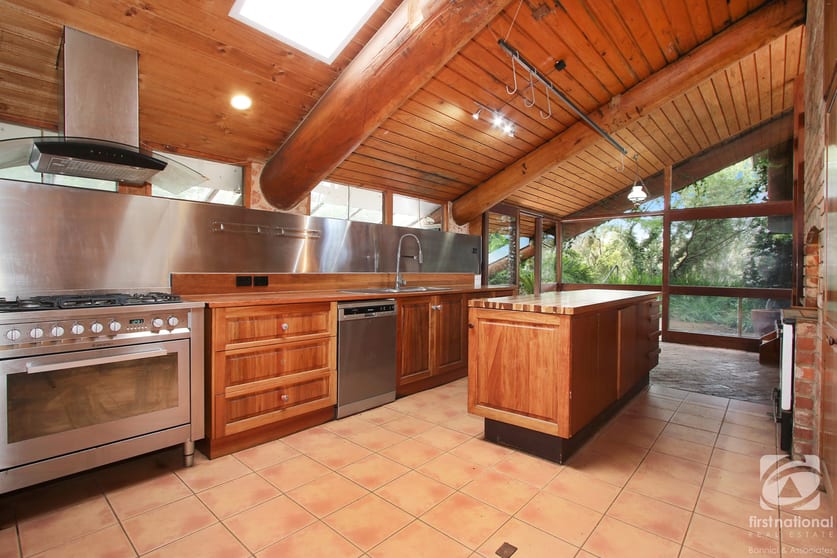 Click to view all images 1532 Diffey Road Beechworth VIC 3747 - Image 3