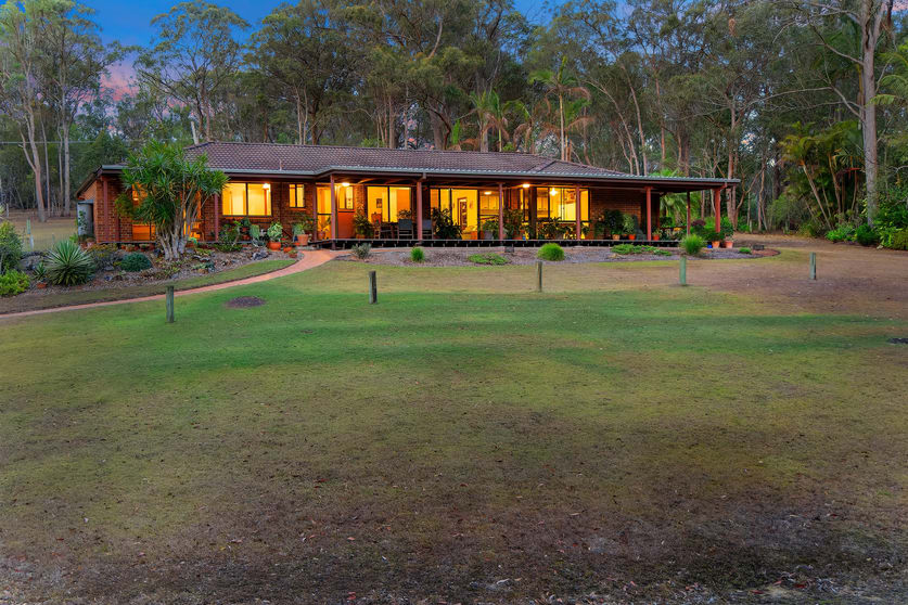 Click to view all images 67 Booralie Street Burbank QLD 4156 - Image 3