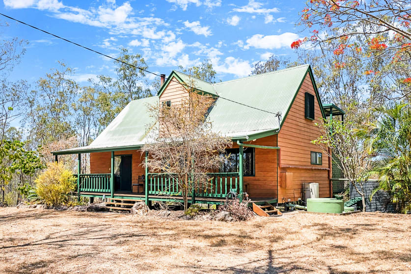 Click to view all images 124 Delaneys Road Horse Camp QLD 4671 - Image 2