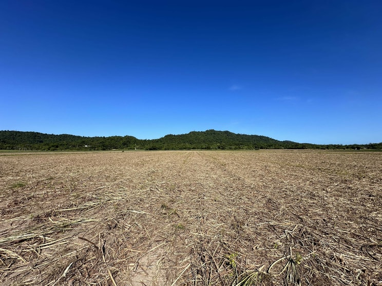 Click to view all images East Feluga QLD 4854 - Image 3