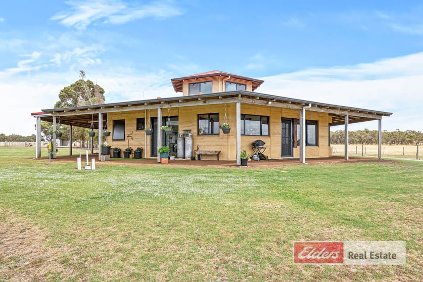 Click to view all images 121 Redmond-Hay River Road Redmond WA 6327 - Image 1