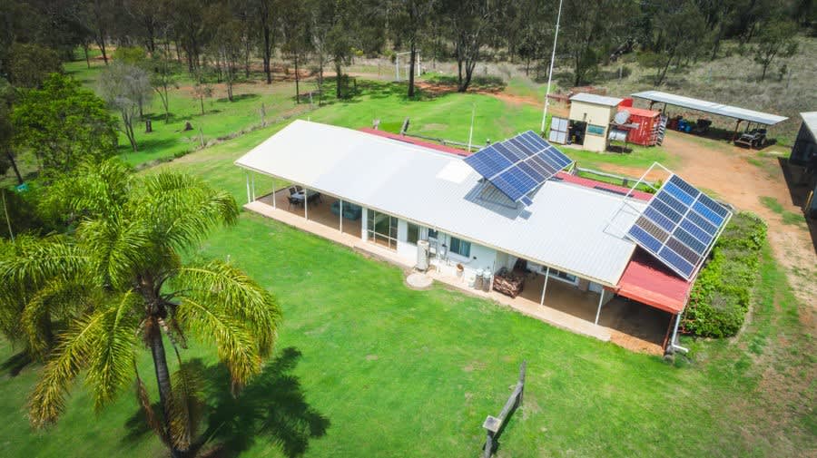 Click to view all images 177 Goombungee Dam Road Goombungee QLD 4354 - Image 1