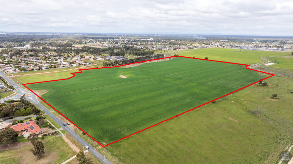 Click to view all images 145 MacIsaac Road Mooroopna VIC 3629 - Image 2