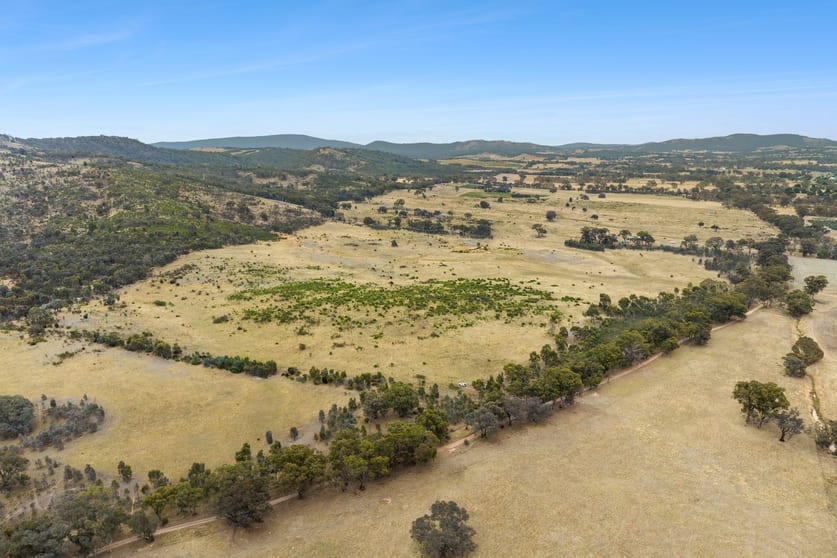 Click to view all images CA 29 Moonambel Back Road Moonambel VIC 3478 - Image 3