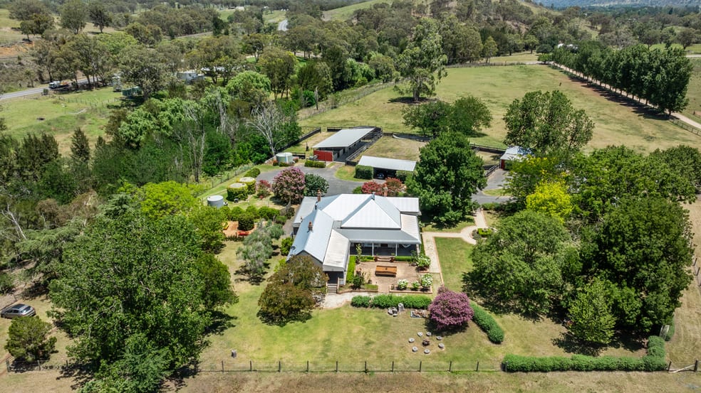 Click to view all images 18 Haydons Lane Murrurundi NSW 2338 - Image 2