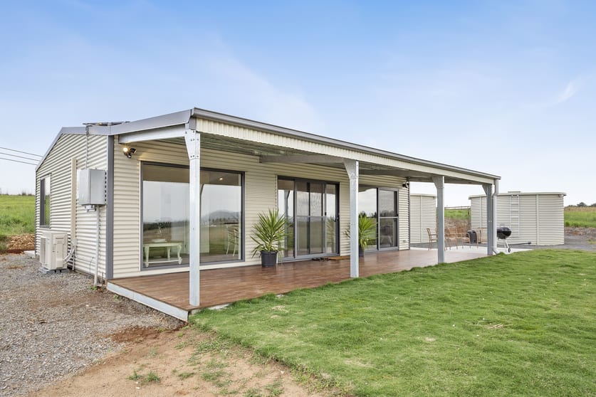 Click to view all images 2 Buckley Road Yass NSW 2582 - Image 1