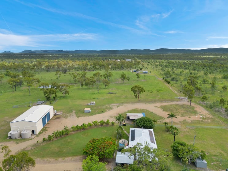 Click to view all images 17404 Peak Downs Highway Nebo QLD 4742 - Image 2