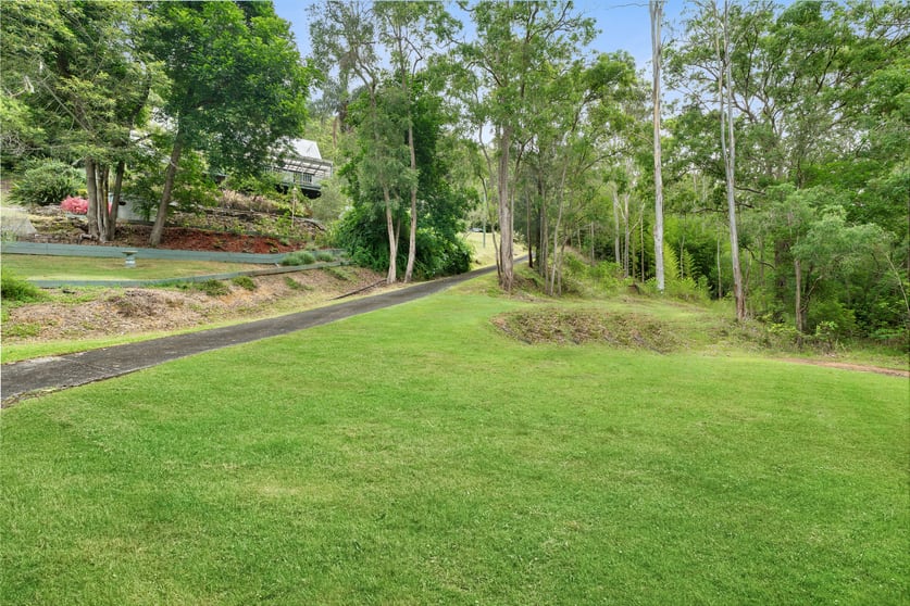 Click to view all images 1272 Yarramalong Road Wyong Creek NSW 2259 - Image 3