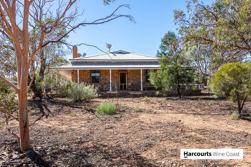 Click to view all images 9262 Flinders Ranges Way Hawker SA 5434 - Image 2