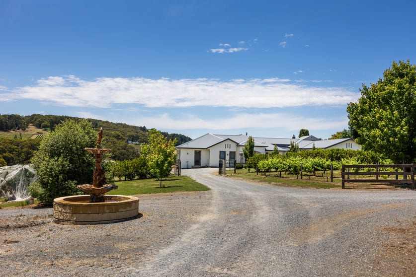 Click to view all images 33 Collins Road Summertown SA 5141 - Image 3